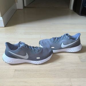 Nike Men’s Sneakers Size 8